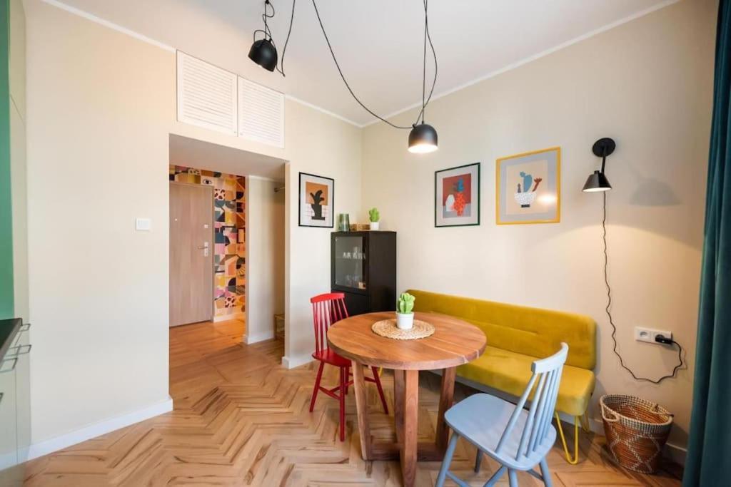 Eclectic City Apartment Near Old Town Warsawa Bagian luar foto
