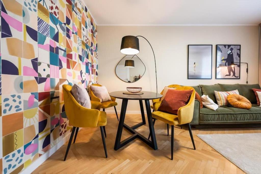 Eclectic City Apartment Near Old Town Warsawa Bagian luar foto