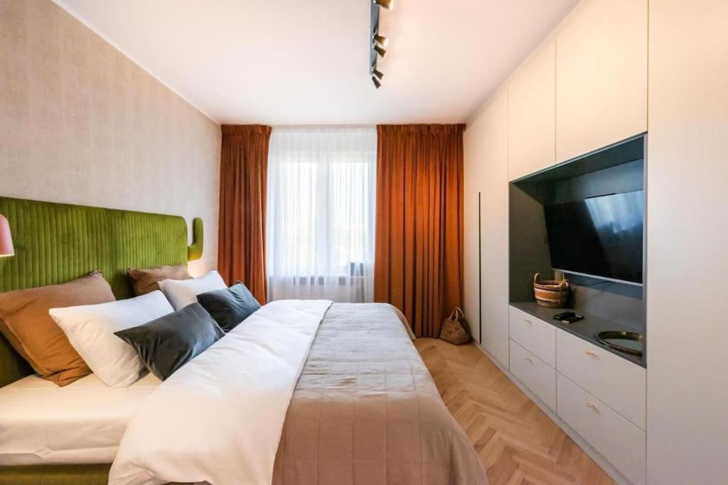 Eclectic City Apartment Near Old Town Warsawa Bagian luar foto